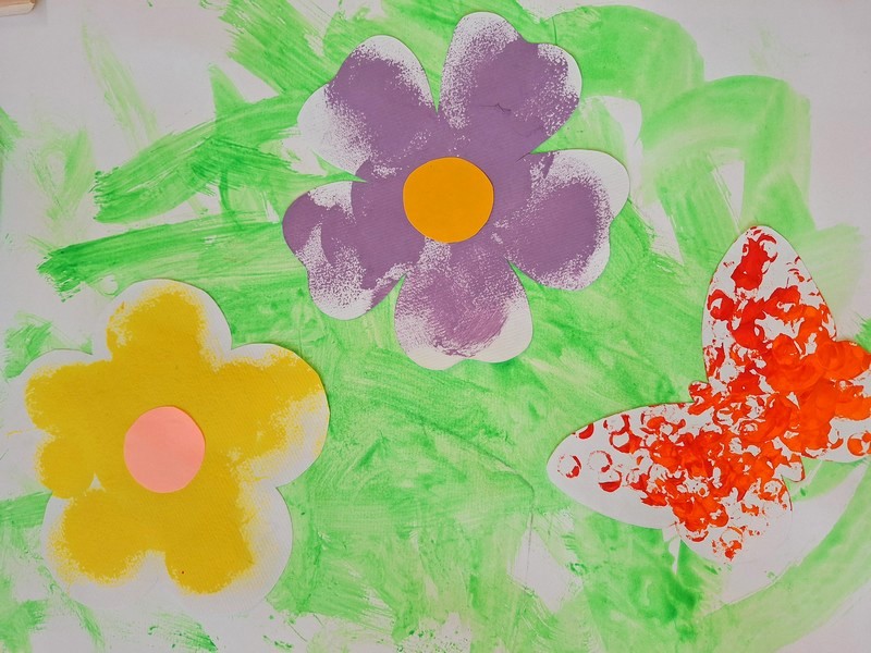 z neba nam sveti sonček zlat,