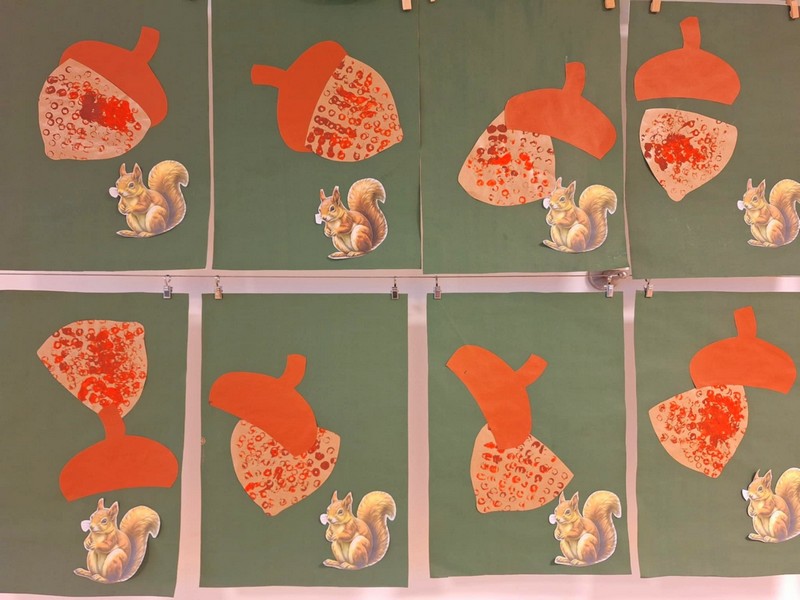 ... veverica, veverica skoči sem, skoči tja...